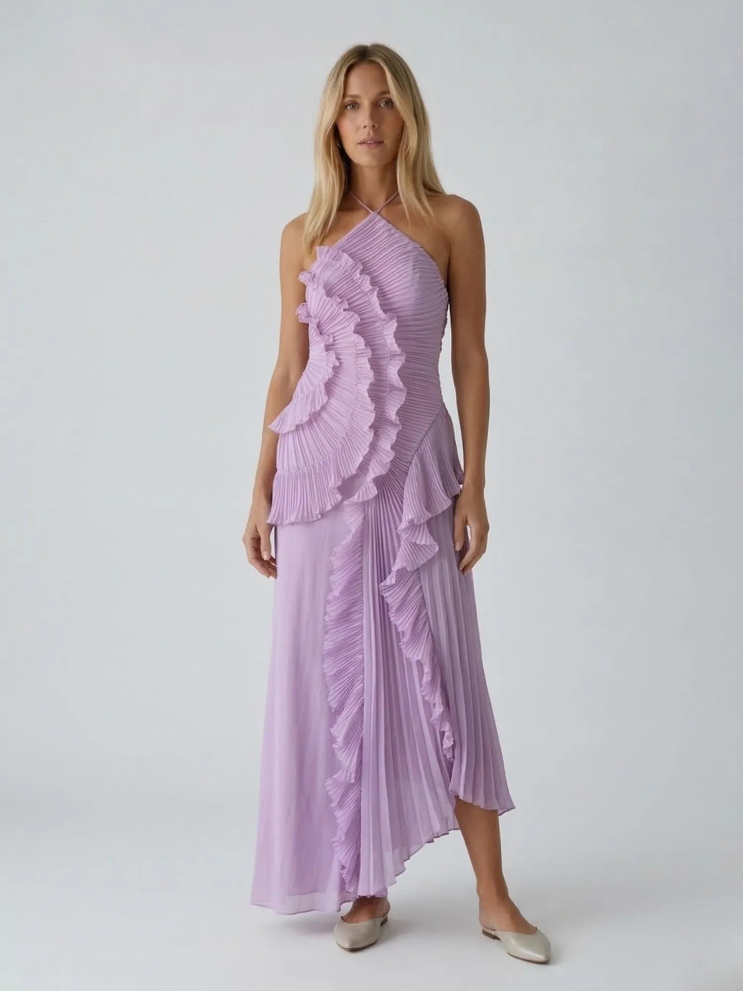 Robe longue satin – coupe fluide – élégante soirée